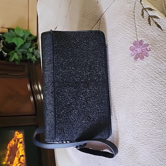 Handbag/Clutch - Picture 2 of 3